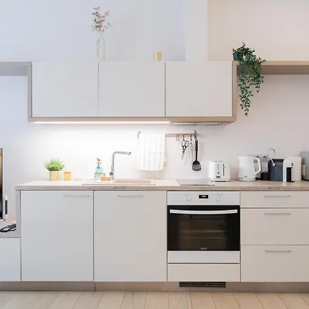 Modern In Old Town Апартаменты Пярну